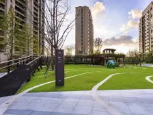 交通便利,繁华地段,采光充足,得房率高