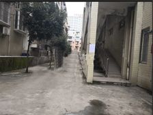 出行方便,小区环境好,户型方正,居..