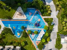 小区雄伟 夜景优美!房子户型方正!交通方便!