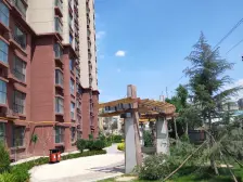 经典大四居 户型方正 两梯两户 支持按揭