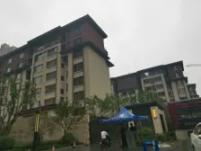 二期楼间距宽,整个智慧城居中的位置,东边户。