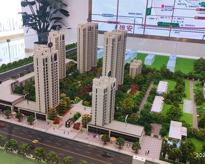 绿地空港西斯莱公馆2室2厅南北
