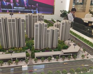 绿地空港西斯莱公馆3室2厅南北