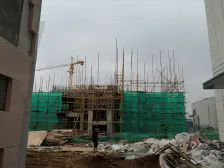 18层小高层小区环境优美三室户型