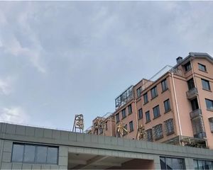 奉化区西坞街道甬新水岸小区精装三室