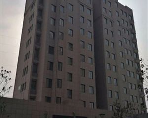 次新小区,电梯房,90平方,纯毛坯,楼层好,镇上配套完善