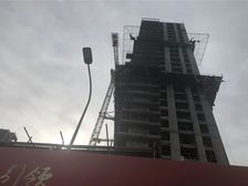 万郡一楼带小院 有地下室 产权清晰