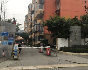 八里苑1室1厅东南