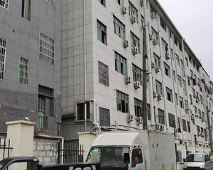 刚谈好!九联公馆31平。拎包入住,房东诚心出售