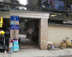 万担仓路5号 3室1厅 西南 西北