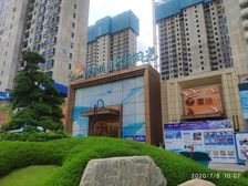 房子精装修,新小区,电梯高层,视野开阔,看房方便。