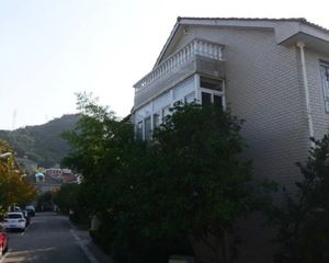 锦山别墅区独栋别墅,道地一亩,三车库,价格看中协商