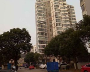 位置佳 银泰 万达一步之遥 户型好全亮间