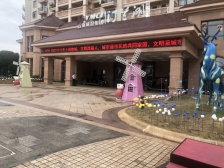 此房户型手续齐全,格局好,采光好,无遮挡,出行方便