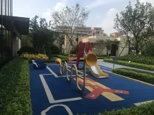 中间楼层 看花园里面的2房挺不错的欢迎来看看