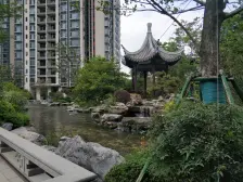 铜雀台联排边位别墅。南向看花园,诚心出售,预约看房