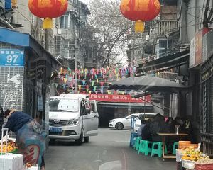 解放路一段97号2室1厅东南