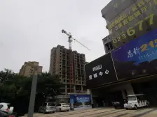 石马河 华美翡丽山二期四房161万