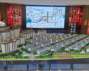 别墅南北花园,配套储藏室,业主诚心出售,多多推荐