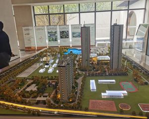 卓越云际4室1厅东南