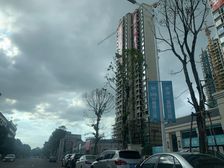 绿化面积高,楼层采光好,户型方正。