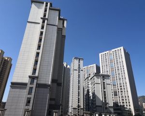 次新房小区本两年高楼层采光好带装修