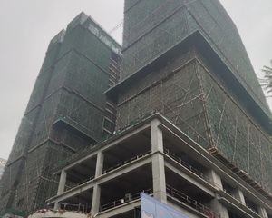 霆彪中环广场1室1厅东南