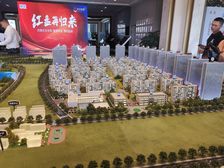 诚心出售能达生态通廊旁小三室双阳台看房随时