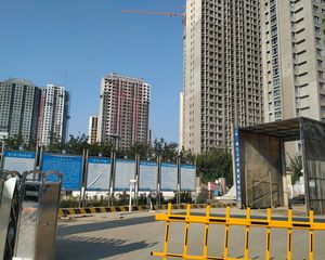 精装修封闭小区看房方便税少唯一住房