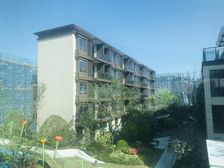 国企品质,低密度假别墅区上SHI东滩800米叠加别墅。