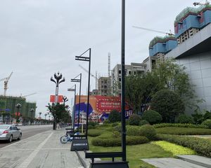 万达蓉欧时代中心1室1厅东南