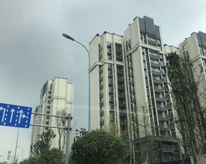 城投置地梧桐栖1期3室1厅南