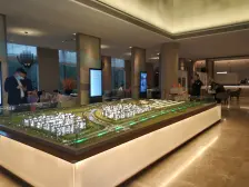 此房临着省职工文体,500米地铁口户型 通透,一梯两户