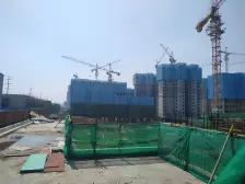 艾溪湖湿地公园 出行方便 有公园和地铁