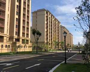 洞宣雅苑,全新毛坯房,三室两厅两卫,中间楼层