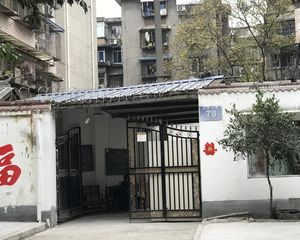 光荣北路78号3室1厅东南
