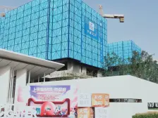 小区东侧、临河观景、无噪音,中间楼层,随时可看