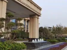 此房采光,楼层都不错,位于公园茂楼上,出门公园