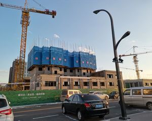 房通透户型,业主自己装修,装修品质高,中间楼层