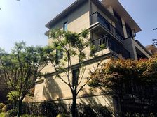 保利春湖国际生态城3室2厅东南