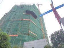 七十年产权精装修拎包入住,业主度假用的很少住可按揭