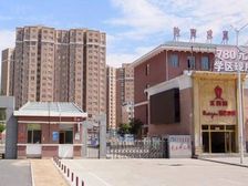 此房满二标准侧户南北通透,楼层低