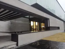 次新小区东边户,带两个地下车位,全天无遮挡