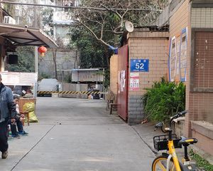 中道街52号院2室1厅西南