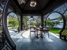 叠拼别墅,精装修,地上3层地下一层。