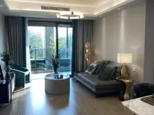 7号轻轨口明月滨河4室2厅大阳台楼层视野好可拎包入住诚心出售