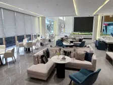 小户型,出行方便,卧室客厅朝中庭,看小区环境,