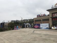 南区凤泉苑中间好楼层精装修带车位