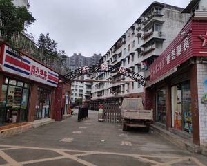 柏林小区卉悦居2室1厅西南