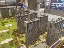 好房速抢!!经开区近东区!绿诚城园好位置大三房!